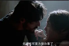 如何逃离变态杀手？美丽女孩走上自我救赎之旅视频封面