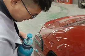 20岁初中没毕业的小伙子月入两万，看看他干的什么工作视频封面