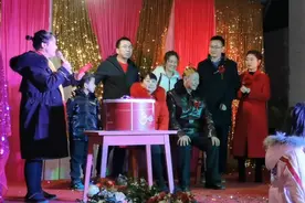 实拍湖北宜昌传统结婚习俗，温馨甜蜜热闹感人祝福相信爱情视频封面