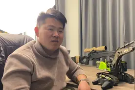 #遥控挖掘机玩具，汇纳593，玩起来有一种开挖掘机的感觉