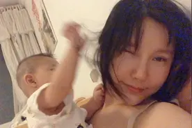 35岁宝妈独自一人带娃的生活 烫伤了也要溜娃 再苦再累自己扛视频封面