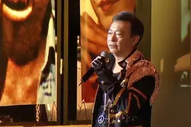 阿灿（廖伟雄）唱操口版《胜利双手创》好听又搞笑不愧系搞笑明星视频封面