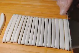 想吃拉条不用出去买，掌握这个和面手法，怎么拉都不断关键无添加
