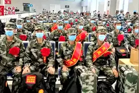 视频丨德州800余名秋季入伍新兵奔赴军营图片