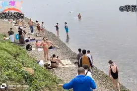 打卡海参崴网红墙托卡内夫灯塔，海参崴是割让，不同于香港与澳门