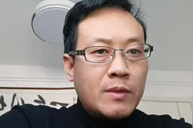 猪场春节前补栏仔猪的优势和风险有哪些？养猪挣钱风险大不盲目！视频封面