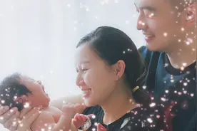 小橙子🍊就是我 ，五月初三出生于杭州，就快过百天啦。视频封面