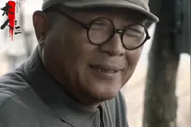 观摩团本想看八路军的笑话类，没想到打脸了，你说痛不痛，痛不痛视频封面