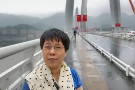 1800公里没白跑，雨中的重庆没有让我失望，爱上大重庆视频封面