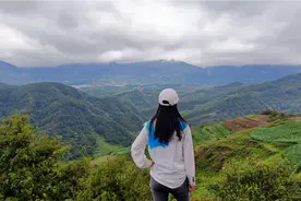 带你去山顶，看距云南昆明2.5小时车程的寻甸县联合乡美丽风景视频封面