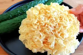 黄瓜搭配银耳作用太厉害了，坚持吃一周，裤子变大了，腰围变小了