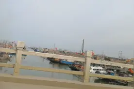 滨海港
国家一类开放口岸位于江苏省盐城市滨海县境内废黄河海岸视频封面