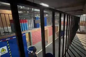 水弹真人CS下场第一视角画面～一局3杀！～来自10岁小学生的投稿视频封面