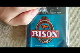 不知道从啥时候开始老公就爱上了手卷烟和香烟比哪个对身体危害大