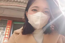 在广东不能随便等人，人家会用那种很奇怪的眼神看着你视频封面