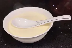 广东特色甜点姜撞奶，香醇滑嫩，好吃又暖胃，做法简单，值得收藏视频封面
