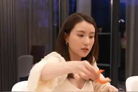 温柔妈妈，可爱的女儿，她们很幸福视频封面