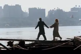 幸福甜蜜，真正美好深挚的爱情可以滋润灵魂，悠悠柔情！视频封面