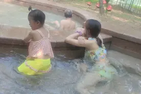 周末和朋友一起约着泡温泉，心情美美哒视频封面