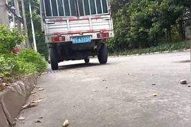 昨天有一个人搬家，有个小电动车他不要了我就拿回来🤣🤣视频封面