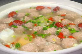 肉丸子汤好吃有诀窍，教你一招，丸子鲜嫩多汁，营养清淡不油腻。视频封面