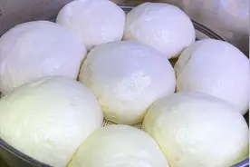 蒸馒头时，用清水蒸就错了，教你一招，馒头蓬松白白胖胖不塌陷视频封面
