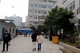 好消息！武汉同济医院门诊部翻修搬迁，就医环境大大改善视频封面