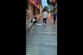 郭德纲说过 若是假的 他造他的孽 我积我的德    #人间百态视频封面