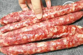 保存香肠千万不要直接放冰箱，教你一招，放一年都和新鲜的一样视频封面