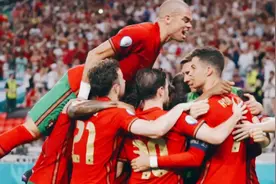 ❤️❤️❤️C罗封神！葡萄牙2-1绝杀爱尔兰，你怎能不泪流满面😭视频封面