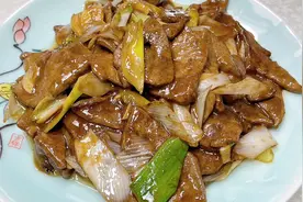 做葱爆猪肝讲究葱香滑嫩、明油亮芡，正确做法来了，比饭店还好吃