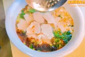 瘦肉咬不动，大厨教你创新做法，入口即化，没牙的老人小孩也能吃