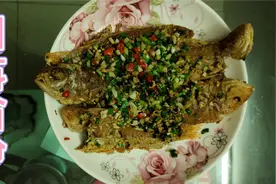 今天买了几条小红鱼，做干煸好鱼吃非常脆口香味扑鼻视频封面