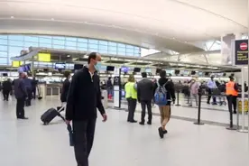 国殇日长周末来临 纽约JFK机场迎“疫情以来最忙一天”视频封面