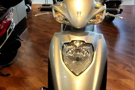 豪爵VH125新款进行了升级！通勤居家过日子的好车型！视频封面