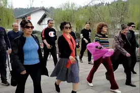 68一75年落户德阳市旌阳区双东镇的知青 聚会摆POSE视频封面
