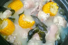 炖排骨、猪蹄最简单方法，只要明白2个重点，肉嫩汤鲜、不油腻！