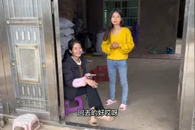 小勇回桂林相亲二婚女人，姐很高兴拍手叫好，小凤就惨了视频封面