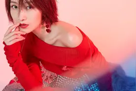 “慕容云朵”肖涵要退出演艺圈了 眼角缝九针大片淤青视频封面