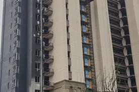 句容恒大云湖上郡工地采访江苏省苏中建设集团项目经理鲍陆林先生视频封面