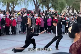 黑龙江佳木斯沿江公园，各路高手云集，能歌善舞的大众网红都来了视频封面