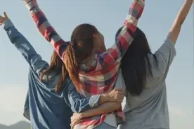 我们曾经是朋友，曾经在一起走过很多坎坎坷坷的路