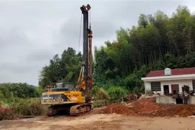 农村建房新型地基旋挖设备，80元1米简单快捷，太赚钱了吧视频封面