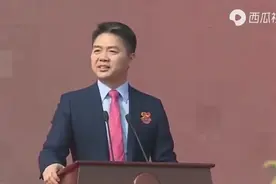 刘强东协同妻子张泽天回母校为师生演讲视频封面