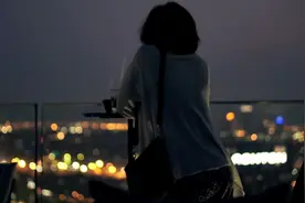 Henry翻唱版当你孤单时你会想起谁，一股回忆杀，原唱张栋梁，妥视频封面