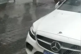 山西忻州忻府区狂风暴雨夹杂冰雹，老百姓又要遭殃了！视频封面