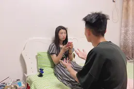 铁蛋去当外卖员缺钱买车，给只见过一面的老丈人借钱，过程很艰难视频封面