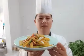 酒店里炒土豆条，加上一样辅料，就变得开胃好吃又下饭了！视频封面