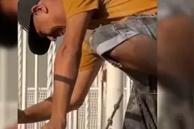 国外自行车恶搞整蛊偷车贼后续又来了，不是自己的东西千万不要动视频封面