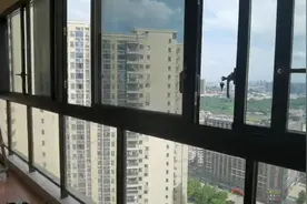客户不想拆护栏超大阳台如何完美封窗？今天这个案例告诉你怎样做视频封面